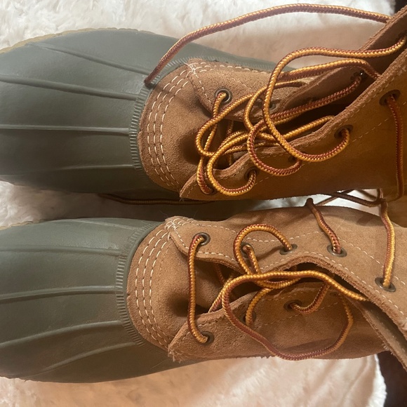 LL Bean Insulated Winter Boots - Picture 1 of 4